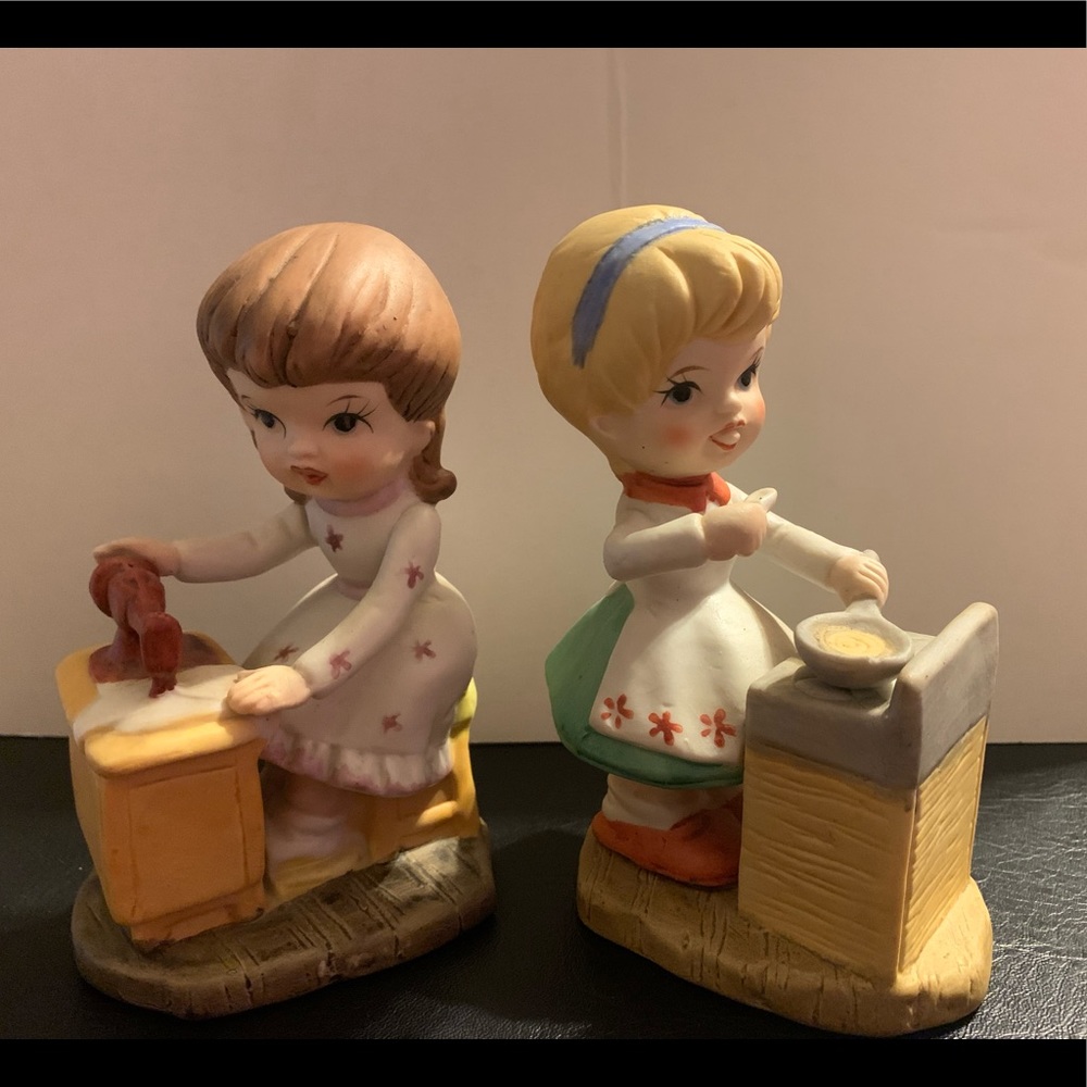 Lego Taiwan Fine Quality Ceramic Figurines